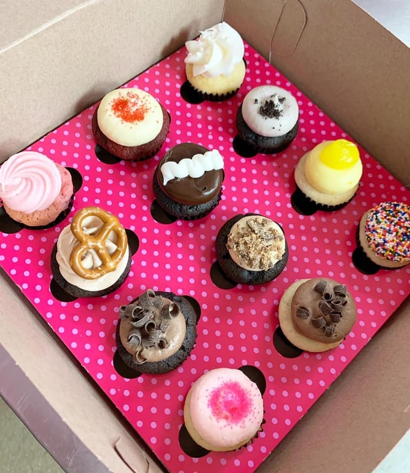 mini-dozen-smallcakes-cupcakery-and-creamery